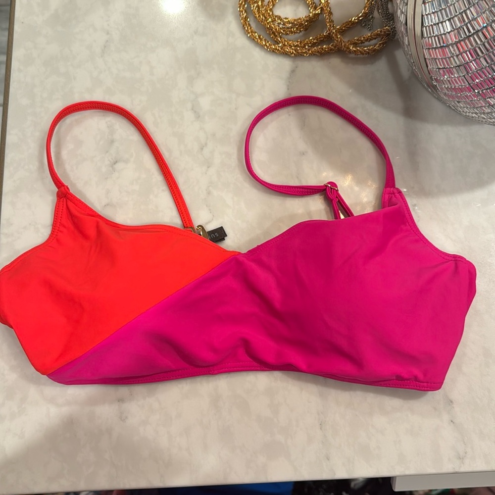 Summersalt Marina bikini top size 4